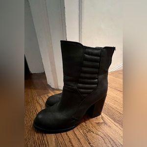 Bucco black heeled booties